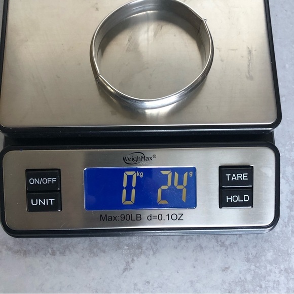 EDFORCE Silver Stainless Steel Hinged Bangle - Picture 11 of 11